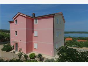 Apartment Kvarners islands,Book  Point From 121 €