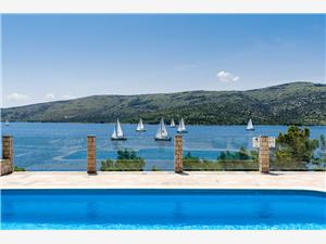 Beachfront accommodation Split and Trogir riviera,Book  Ivo From 790 €