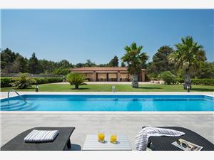 Villa Malibu One Vir - île de Vir, Superficie 350,00 m2, Hébergement avec piscine