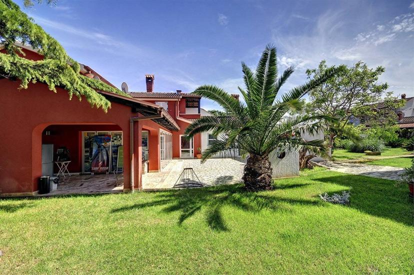 Apartments Villa Delia 16841 Medulin, Blue