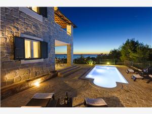 Hébergement avec piscine Split et la riviera de Trogir,Réservez  Diana De 733 €