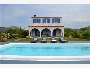 Soukromé ubytování s bazénem Split a riviéra Trogir,Rezervuj  Basilena Od 4350 kč