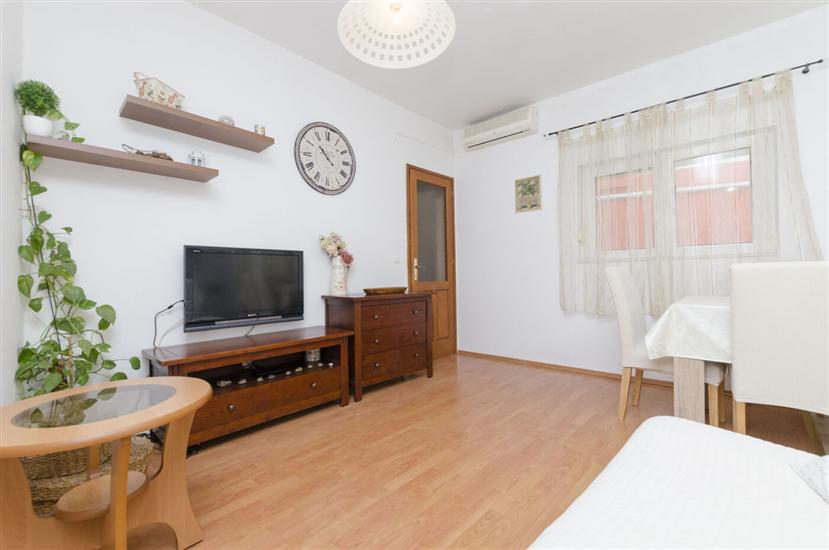 Apartments Dasa 41342 Primosten, Sibenik