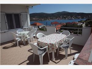 Appartement Split en Trogir Riviera,Reserveren  Jakov Vanaf 114 €