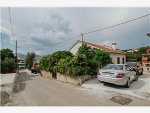 Dom Josipa Okrug Gornji (Ciovo), Powierzchnia 100,00 m2, Odległość do morze mierzona drogą powietrzną wynosi 50 m