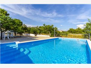 Hébergement avec piscine Split et la riviera de Trogir,Réservez  Ugrina De 80 €