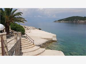 Maisons de vacances Les iles de la Dalmatie centrale,Réservez  Fani De 314 €