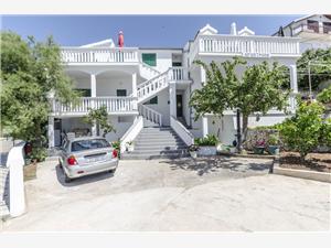 Beachfront accommodation Sibenik Riviera,Book  Olivera From 15 €