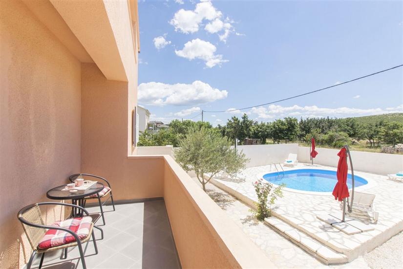 House K1, for 8 persons