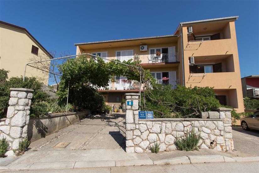 Accommodation Apartment Anton 61781 Cres - island Cres, accommodation ...