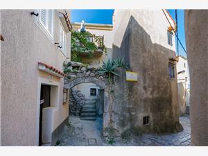 Apartmaji Marija Ivan Vrbnik - otok Krk, Kvadratura 25,00 m2, Oddaljenost od centra 100 m