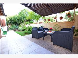 Casa Amalia Pola (Pula), Casa di pietra, Dimensioni 60,00 m2