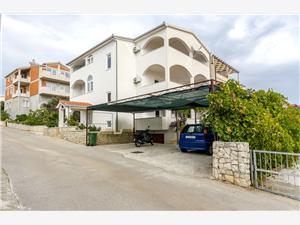 Appartamento Riviera di Spalato e Trogir (Traù),Prenoti  Luka Da 85 €