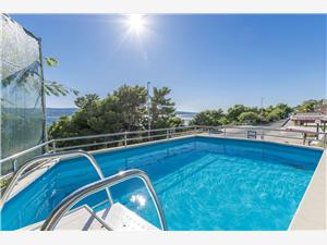 Namestitev z bazenom Split in Riviera Trogir,Rezerviraj  Mirko Od 80 €