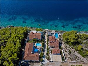 Vila Rosada Južnodalmatinski otoci, Kvadratura 200,00 m2, Smještaj s bazenom, Zračna udaljenost od mora 30 m