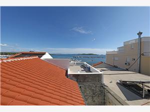 House Central square Vodice, Size 70.00 m2, Airline distance to the sea 200 m, Airline distance to town centre 10 m