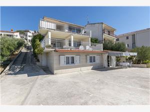 Beachfront accommodation Split and Trogir riviera,Book  Dragica From 171 €