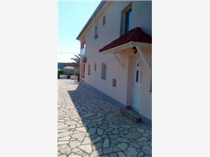 Apartment Kvarners islands,Book  Strahija From 100 €