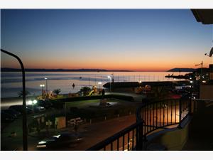 Location en bord de mer Riviera de Makarska,Réservez  Lena De 100 €