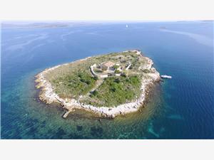 Hus Island just for You- Ravna Sika , Avlägsen stuga, Storlek 80,00 m2, Luftavstånd till havet 20 m