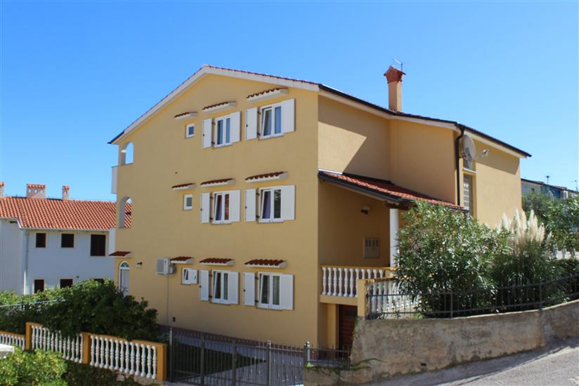 Apartments Capić Zarok