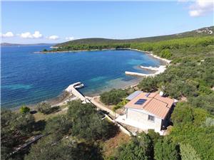 Haus Marta Die Norddalmatinischen Inseln, Haus in Alleinlage, Größe 50,00 m2, Luftlinie bis zum Meer 10 m