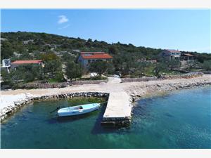 Haus Cvita Die Norddalmatinischen Inseln, Haus in Alleinlage, Größe 64,00 m2, Luftlinie bis zum Meer 10 m