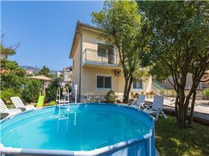 Apartments Ksenija Jadranovo (Crikvenica), Size 35.00 m2, Accommodation with pool, Airline distance to town centre 600 m