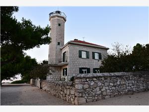 Villa Lanterna North Dalmatian islands, Remote cottage, Size 180.00 m2, Airline distance to the sea 20 m