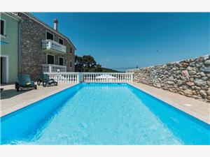 Appartements Old grandfather's house Les îles de Dalmatie du Nord, Maison de pierres, Superficie 29,00 m2, Hébergement avec piscine