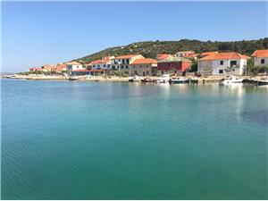 Location en bord de mer Les îles de Dalmatie du Nord,Réservez  Monika De 128 €