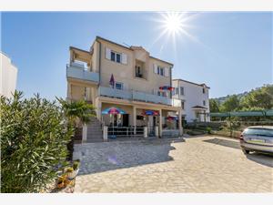 Accommodatie aan zee Sibenik Riviera,Reserveren  Sara Vanaf 57 €