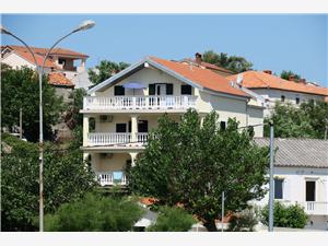 Apartamenty Matejcic-Grskovic Vesna Silo - wyspa Krk, Powierzchnia 40,00 m2, Odległość do morze mierzona drogą powietrzną wynosi 70 m, Odległość od centrum miasta, przez powietrze jest mierzona 50 m
