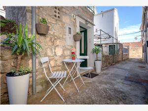 Maison de pierres Riviera de Šibenik,Réservez  Lotti De 85 €