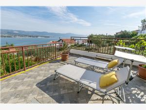 Appartement Split en Trogir Riviera,Reserveren  Moric Vanaf 60 €