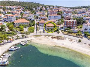 Beachfront accommodation Split and Trogir riviera,Book  JeMa From 114 €