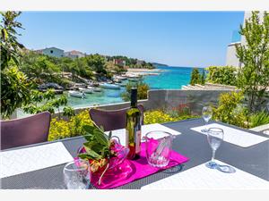 Holiday homes Split and Trogir riviera,Book  Sahara From 250 €