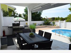 Villa Nora , Size 75.00 m2, Accommodation with pool, Airline distance to the sea 200 m