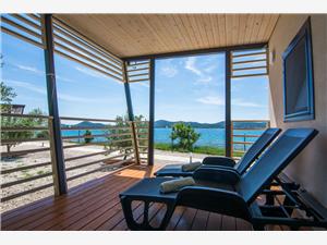 Beachfront accommodation Zadar riviera,Book  2 From 142 €