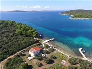 Remote cottage North Dalmatian islands,Book  Idro From 128 €
