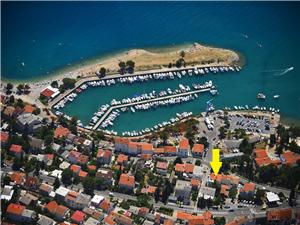 Beachfront accommodation Kvarners islands,Book 2 From 57 €