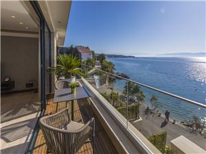 Apartments DEL MAR 4 Crikvenica, Size 76.00 m2, Accommodation with pool, Airline distance to the sea 15 m