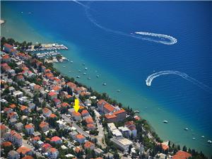 Appartementen Tommy Crikvenica, Kwadratuur 55,00 m2, Accommodatie met zwembad, Lucht afstand tot de zee 70 m