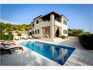 Remote cottage Split and Trogir riviera,Book  Diana From 733 €