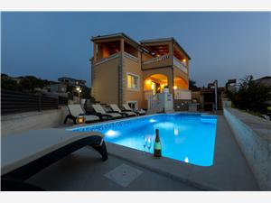 Dom Patria Razanj, Rozloha 110,00 m2, Ubytovanie s bazénom, Vzdušná vzdialenosť od mora 100 m