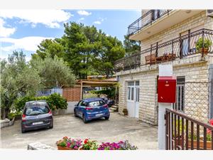 Appartement Split en Trogir Riviera,Reserveren  Toma Vanaf 107 €