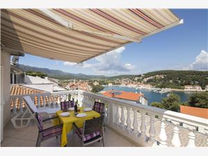 Apartment Middle Dalmatian islands,Book  Jakov From 68 €