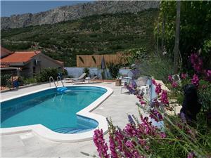Apartmaji Blue View Sumpetar (Omis), Kvadratura 70,00 m2, Namestitev z bazenom, Oddaljenost od centra 250 m