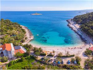 Room Middle Dalmatian islands,Book  Nikol From 50 €