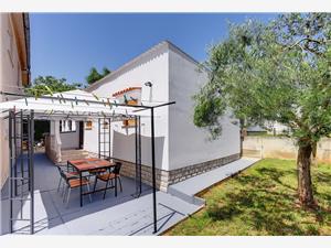 Holiday homes Blue Istria,Book  Mihael From 68 €